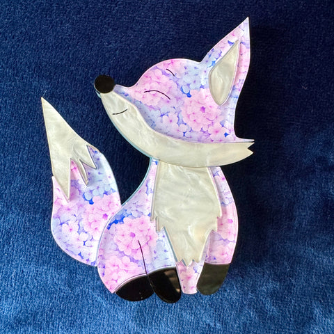 Bloom the fox 🦊 - Brooch